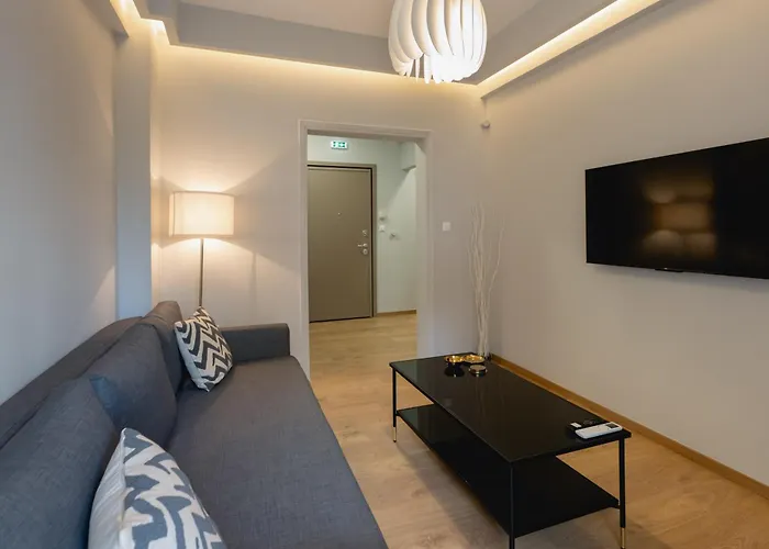 Modern 34 * Патра